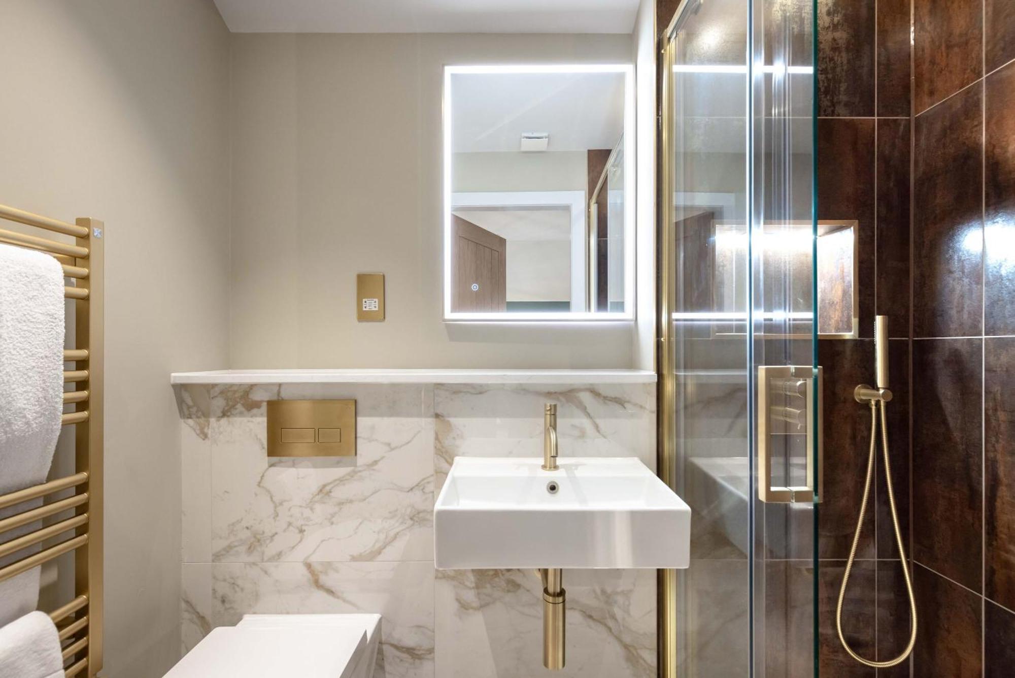 Dragon Suites - City Centre 2 Bed Luxury Mews House Edimburgo Esterno foto