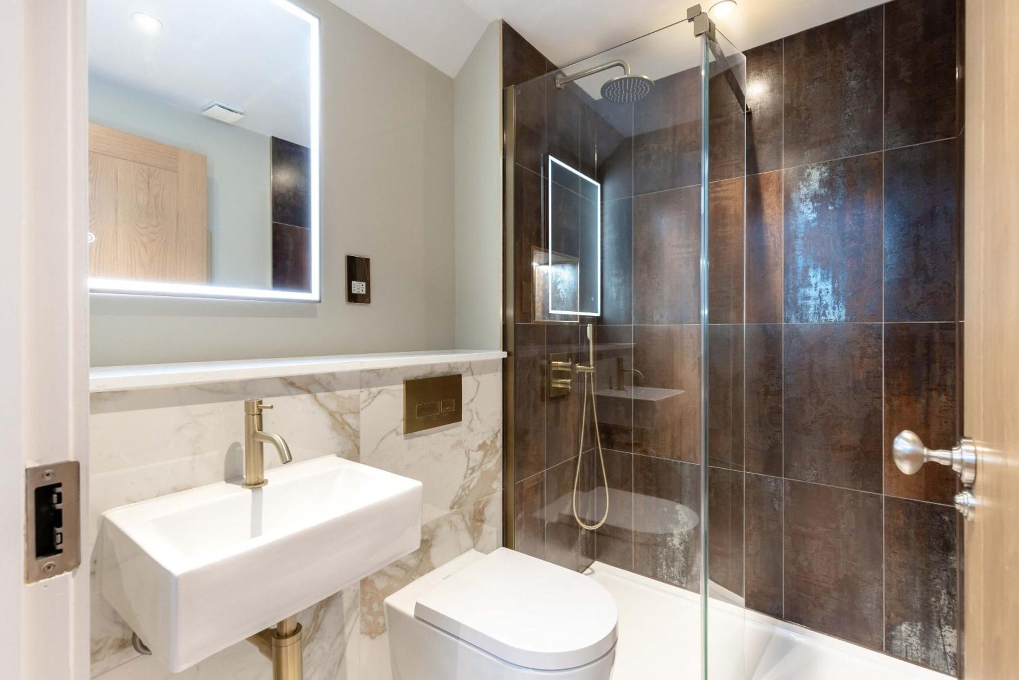 Dragon Suites - City Centre 2 Bed Luxury Mews House Edimburgo Esterno foto